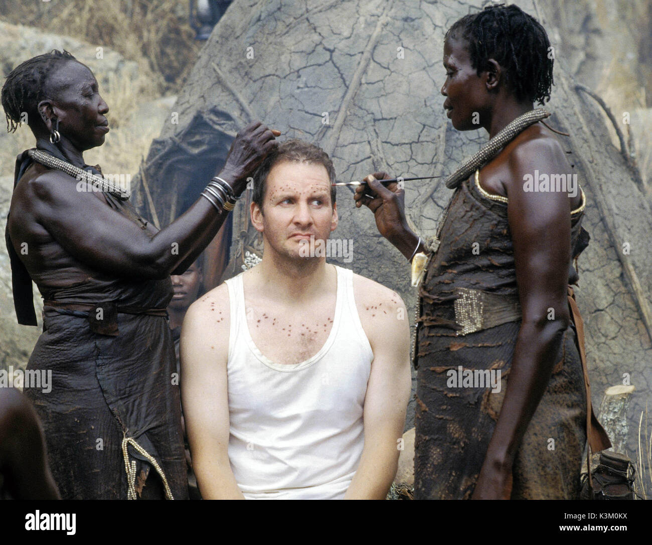 LARA CROFT Tomb Raider: die Wiege des Lebens Chris Barrie Datum: 2003 Stockfoto