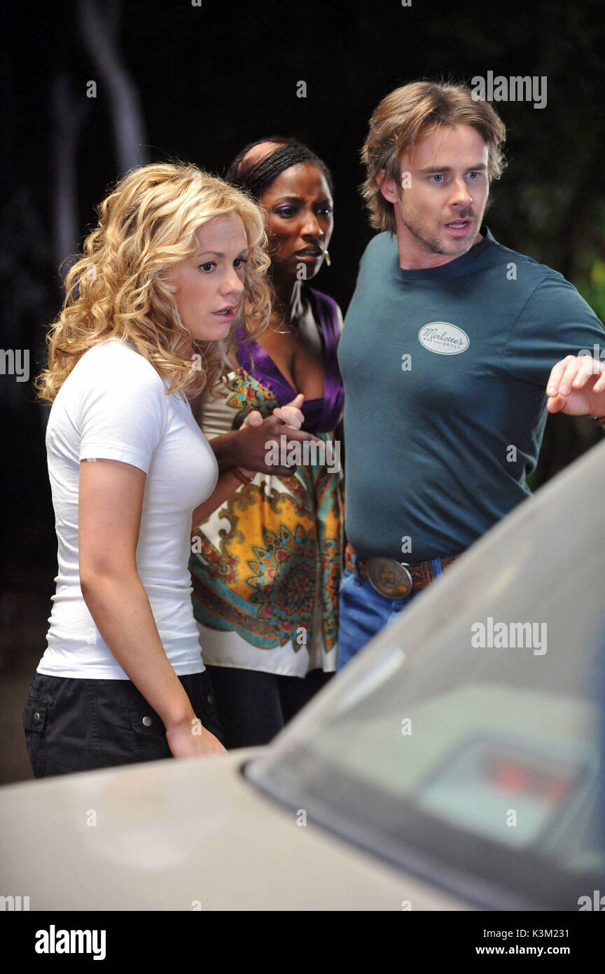 TRUE BLOOD Serie, 2/Episode 1 / Nichts aber das Blut ANNA PAQUIN als Sookie Stackhouse, SAM TRAMMELL als Sam Merlotte, RUTINA WESLEY als Tara Thornton Datum: 2008 Stockfoto