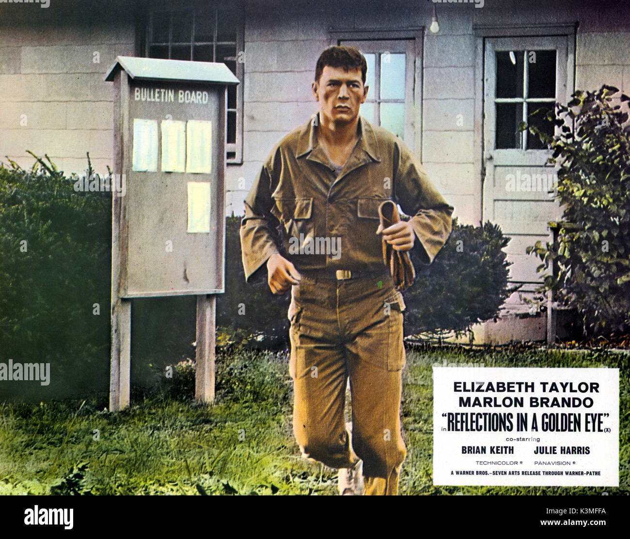 Reflexionen IN A GOLDEN EYE [USA 1967] Robert Forster Datum: 1967 Stockfoto