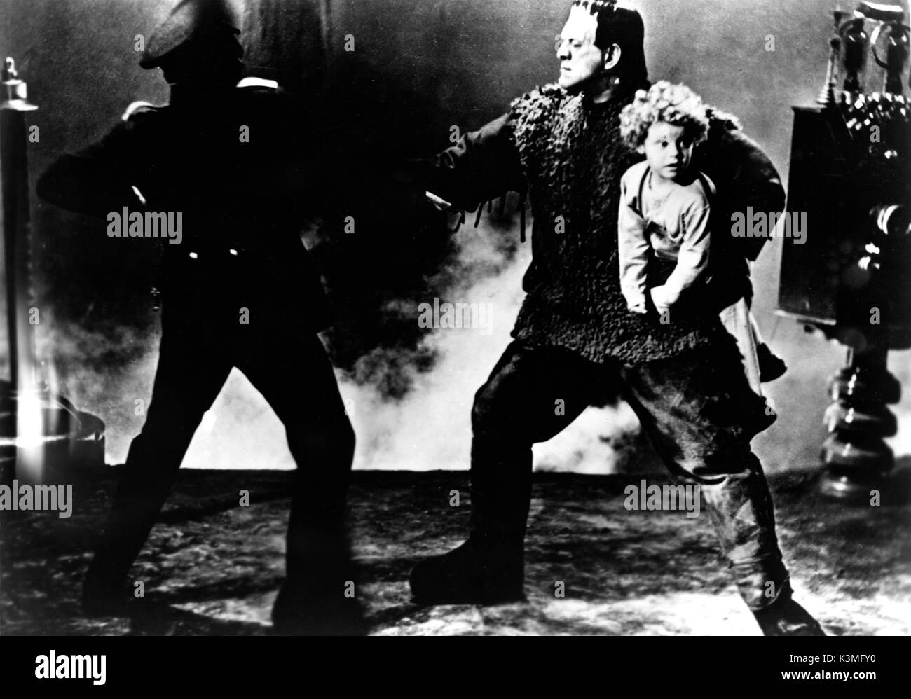 Sohn VON FRANKENSTEIN [US1939] Lionel Atwill, Boris Karloff als das Monster, DONNIE DUNAGAN [Kind Schauspieler] Datum: 1939 Stockfoto