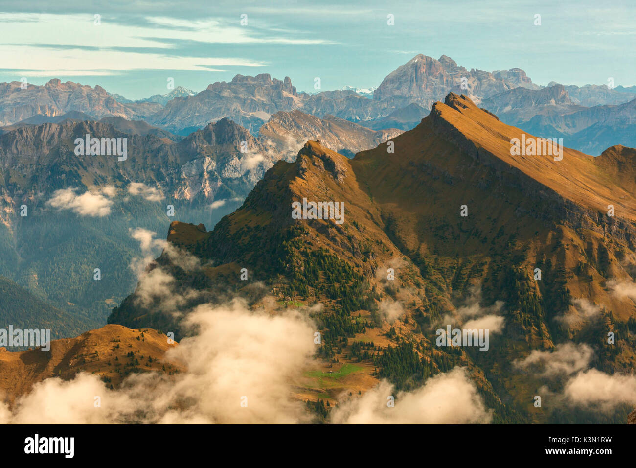 Die vulkanische Kamm des Vanediei, Cima Pape, Agordino, Dolomiten Stockfoto