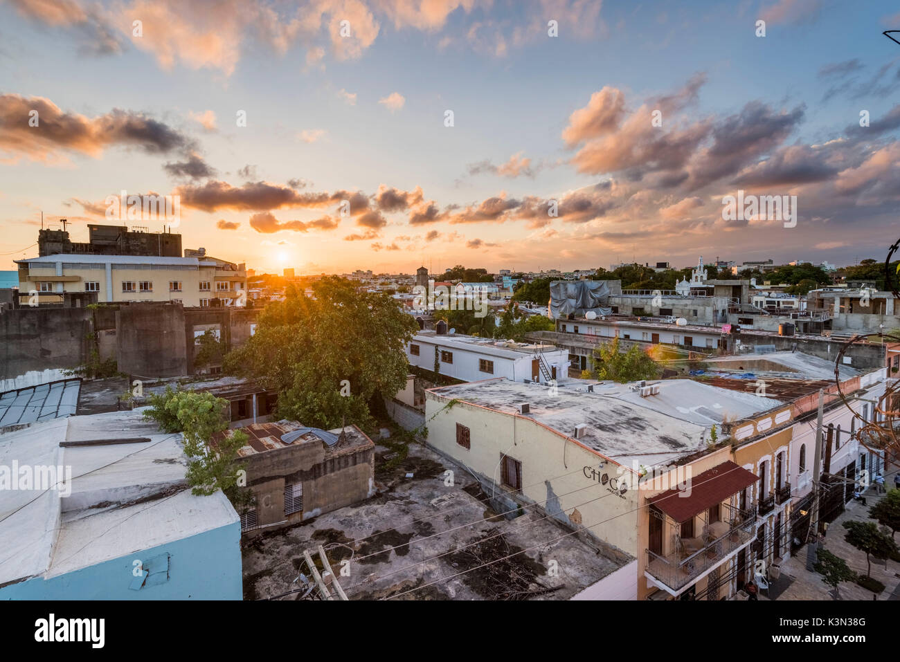 Colonial Zone (Ciudad Colonial), Santo Domingo, Dominikanische Republik. Stadtbild bei Sonnenuntergang. Stockfoto