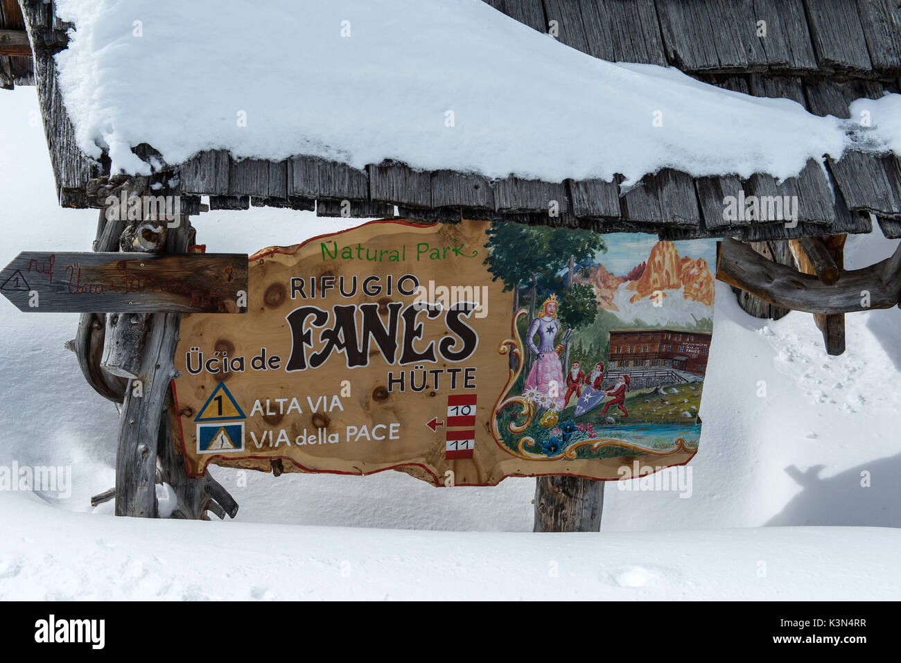 Fanes, Dolomiten, Südtirol, Italien. Hinweis zur schutzhütte Fanes Stockfoto