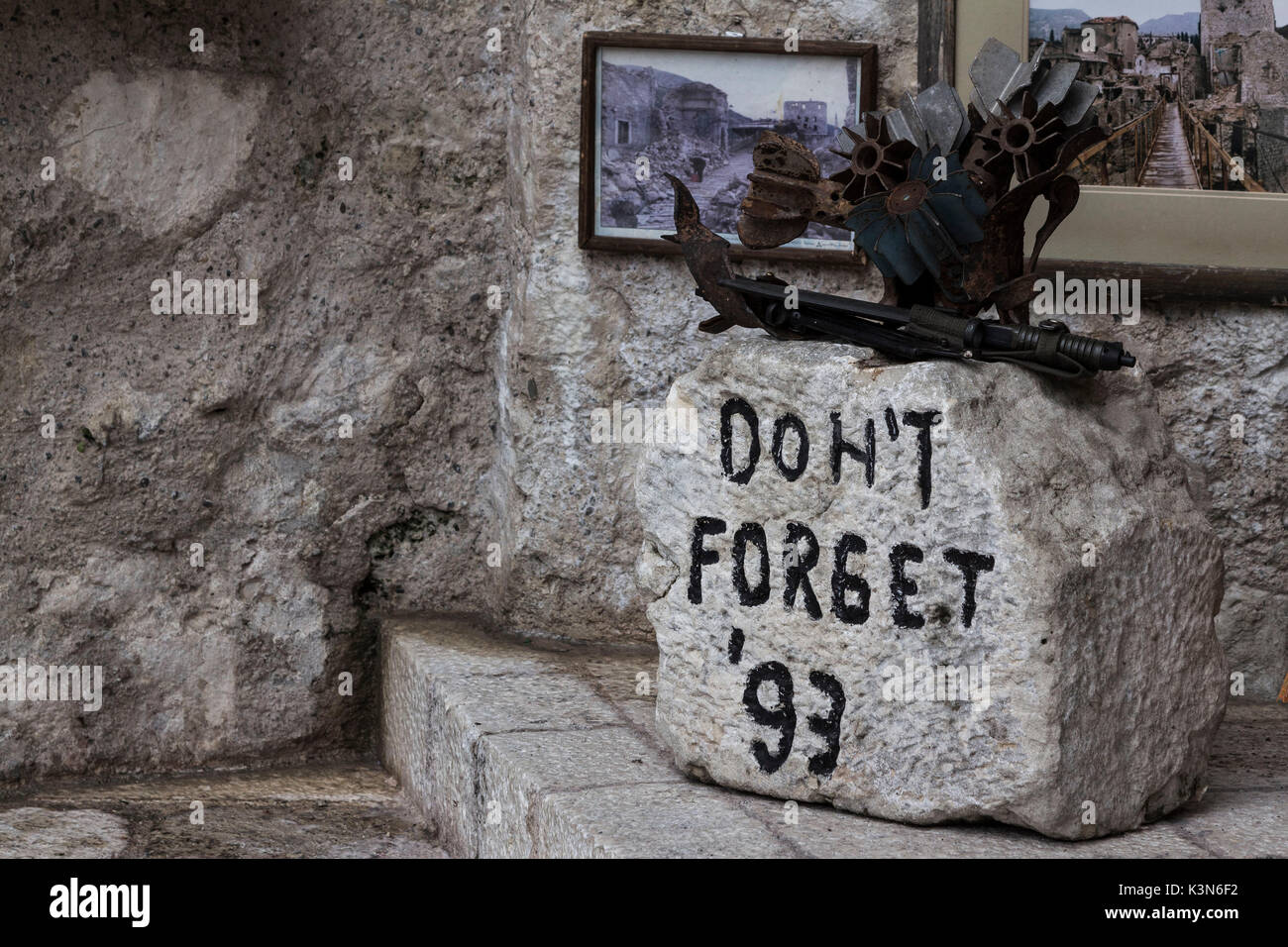 Vergessen Sie nicht, 1993, Mostar, Bosnien und Herzegowina Stockfoto