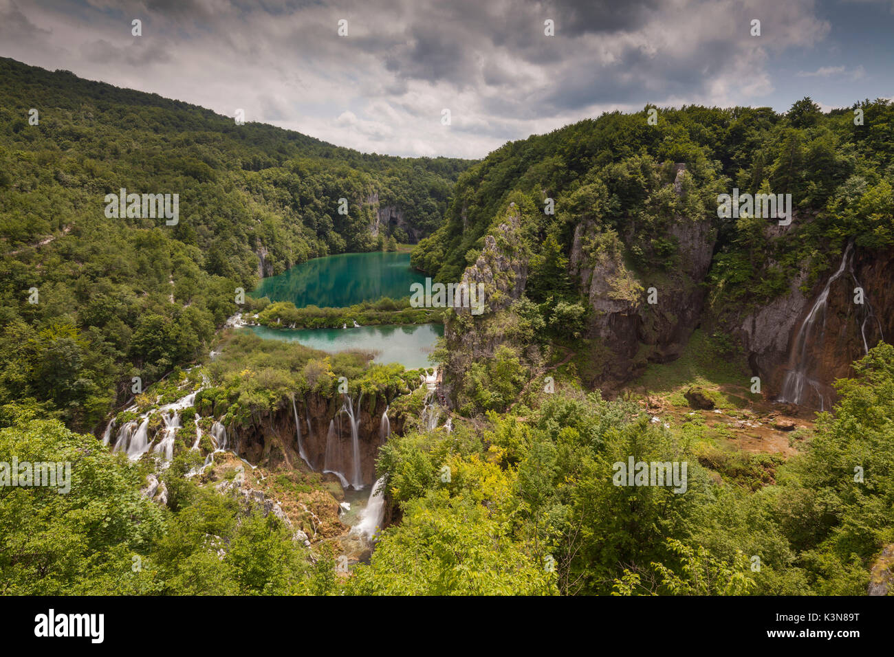 Nationalpark Plitvice, Kroatien. Die Unteren Seen aus der Sicht in den Park. Stockfoto