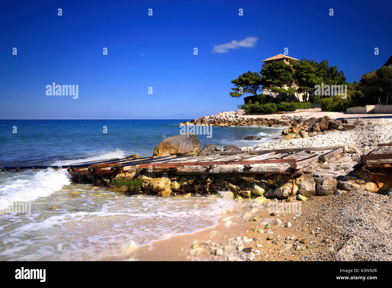 Clementina Turm, Portonovo Bay, Poggio Dorf, Ancona, Marken, Italien Stockfoto
