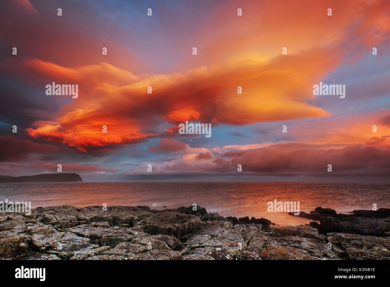 Europa, Schottland, Skye Island - Wolken an landschaftlich Punkt gemalt Stockfoto
