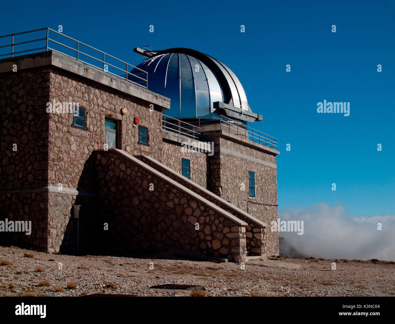 Europa, Italien, Abruzzen. Astronomische Observatorium von Campo Imperatore Stockfoto