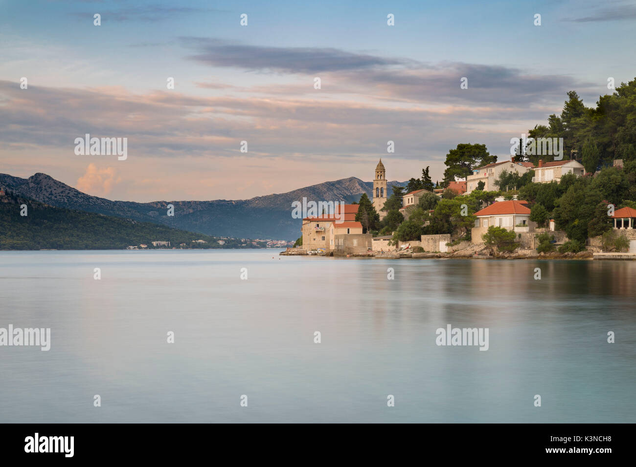 Das Kloster Sveti Nikola bei Sonnenuntergang (Korcula, Insel Korcula, Dubrovnik-Neretva County, Dalmatien, Kroatien, Europa) Stockfoto