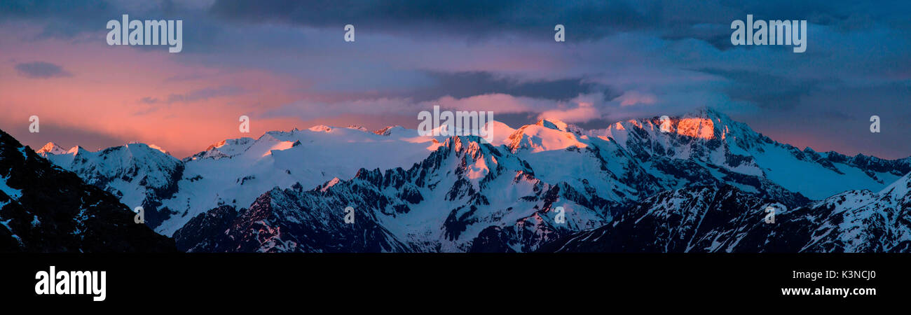 Europa, Italien, Lombardei. Adamello surise von gaviapass in der Lombardei Berge Stockfoto