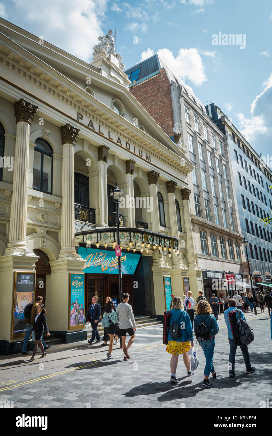 Das London Palladium ist ein Denkmalgeschütztes, West End Theater auf Argyll Street, Westminster, London, Großbritannien Stockfoto