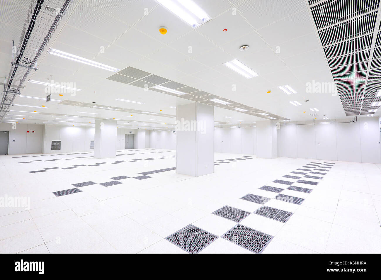 Innenansicht eines leeren Data Center in Peking, China. Stockfoto