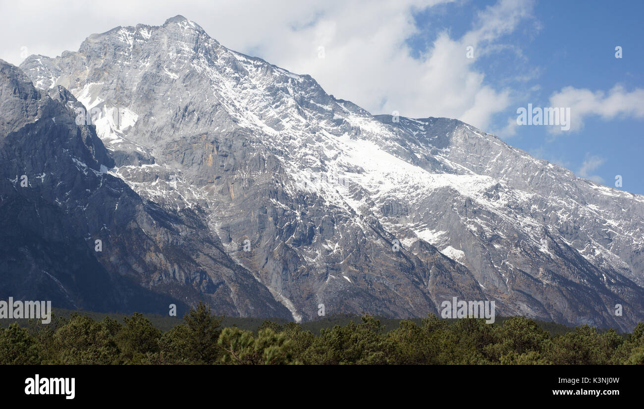 Jadedrachen-Schneeberg Stockfoto