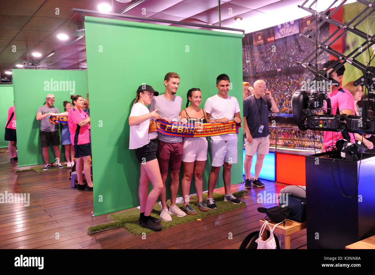 Fotoshooting Am Museum Des Fc Barcelona Camp Nou Stadion