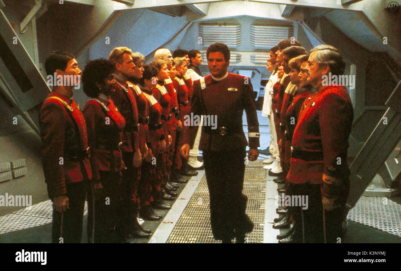 STAR TREK III: AUF DER SUCHE NACH SPOCK [USA 1984] William Shatner als Captain James T Kirk [center] mit George Takei als Sulu und Nichelle Nichols, Uhura [links] und Walter Koenig als Chekov und JAMES DOOHAN als Scotty Datum: 1984 Stockfoto