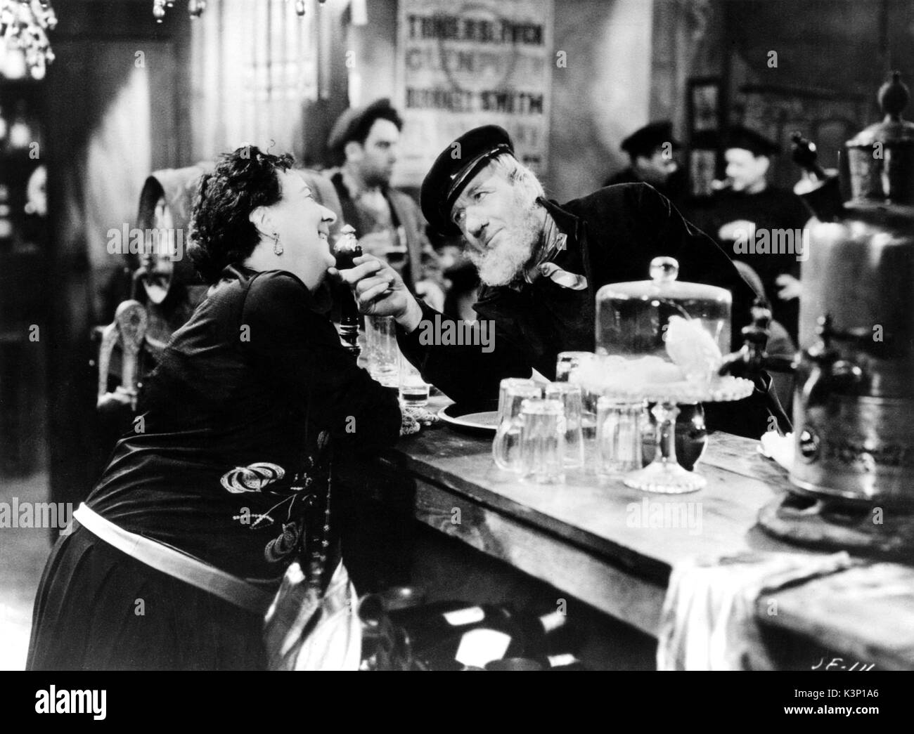 Das ZEICHEN DER VIER [BR1932] ARTHUR WONTNER, als Sherlock Holmes [Rechts] Datum: 1932 Stockfoto