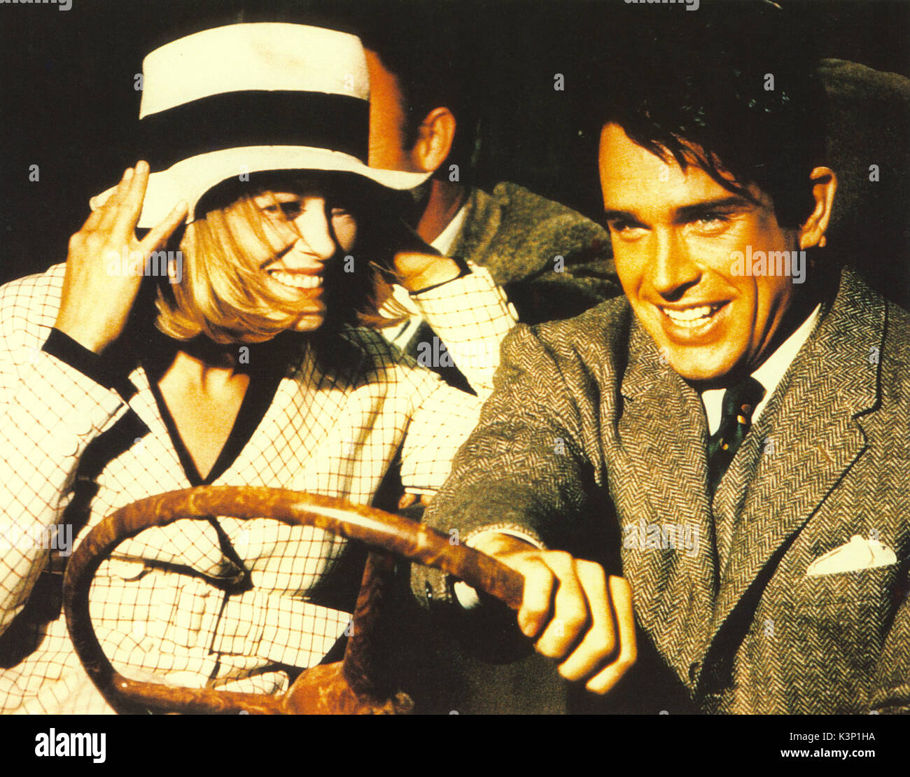 BONNIE UND CLYDE [USA 1967] Faye Dunaway als Bonnie Parker, Warren Beatty als Clyde Barrow Datum: 1967 Stockfoto