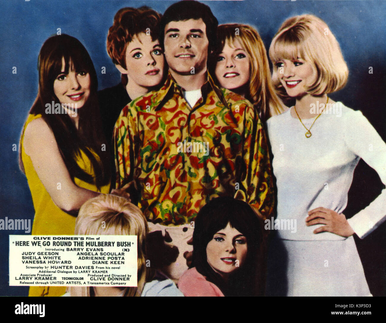 HERE WE GO ROUND THE MULBERRY BUSH [BR 1967] [L - R hintere Reihe] [?], ANGELA SCOULAR, Barry Evans, [?], JUDY GEESON Datum: 1967 Stockfoto