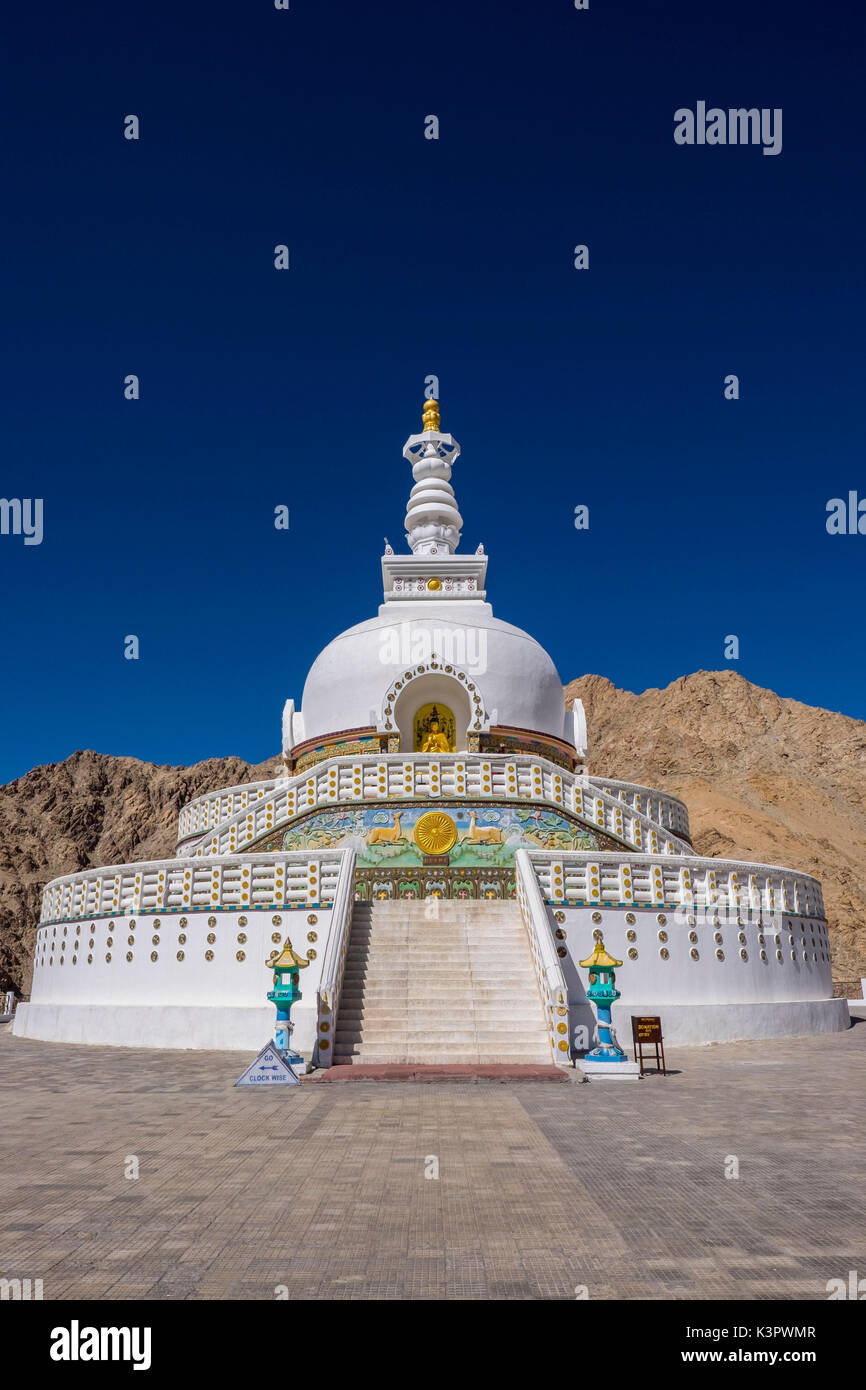 Leh, Ladakh, Nordindien, Asien. Shanti Stupa. Stockfoto