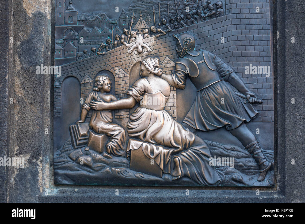Details der alten Hohen reliefs Kathedrale von Saint Vitus Altstädter Ring in Prag in der Tschechischen Republik Europa Stockfoto