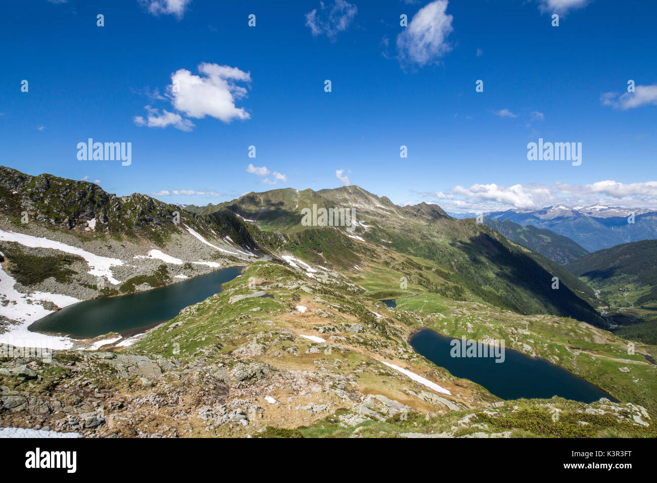 Sommer Blick auf Seen und Tartano Porcile Tal Bergamasker Alpen Lombardei Italien Europa Stockfoto