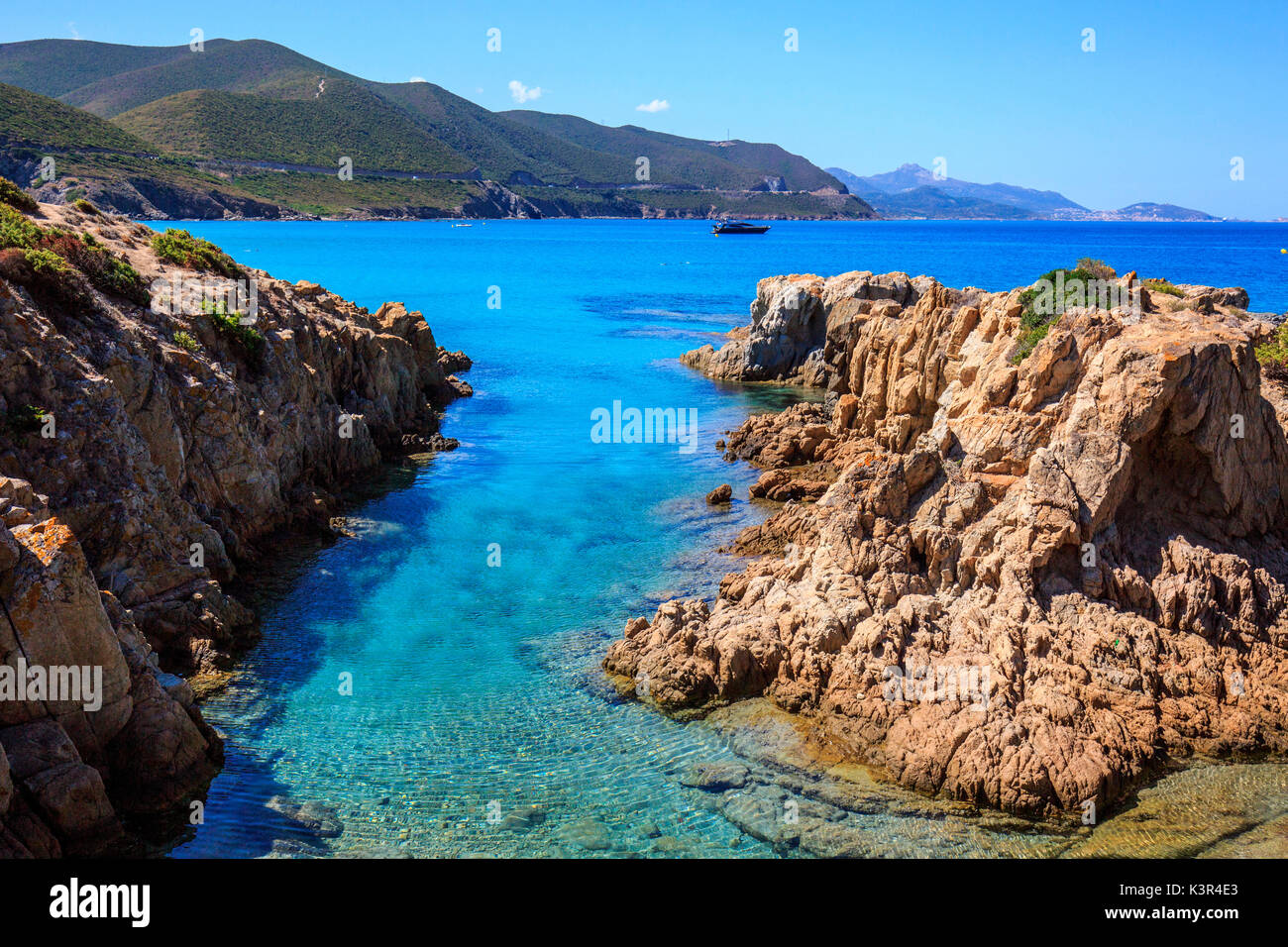 Frankreich, Korsika, klares Wasser in Ostriconi Strand, Balagne Stockfoto