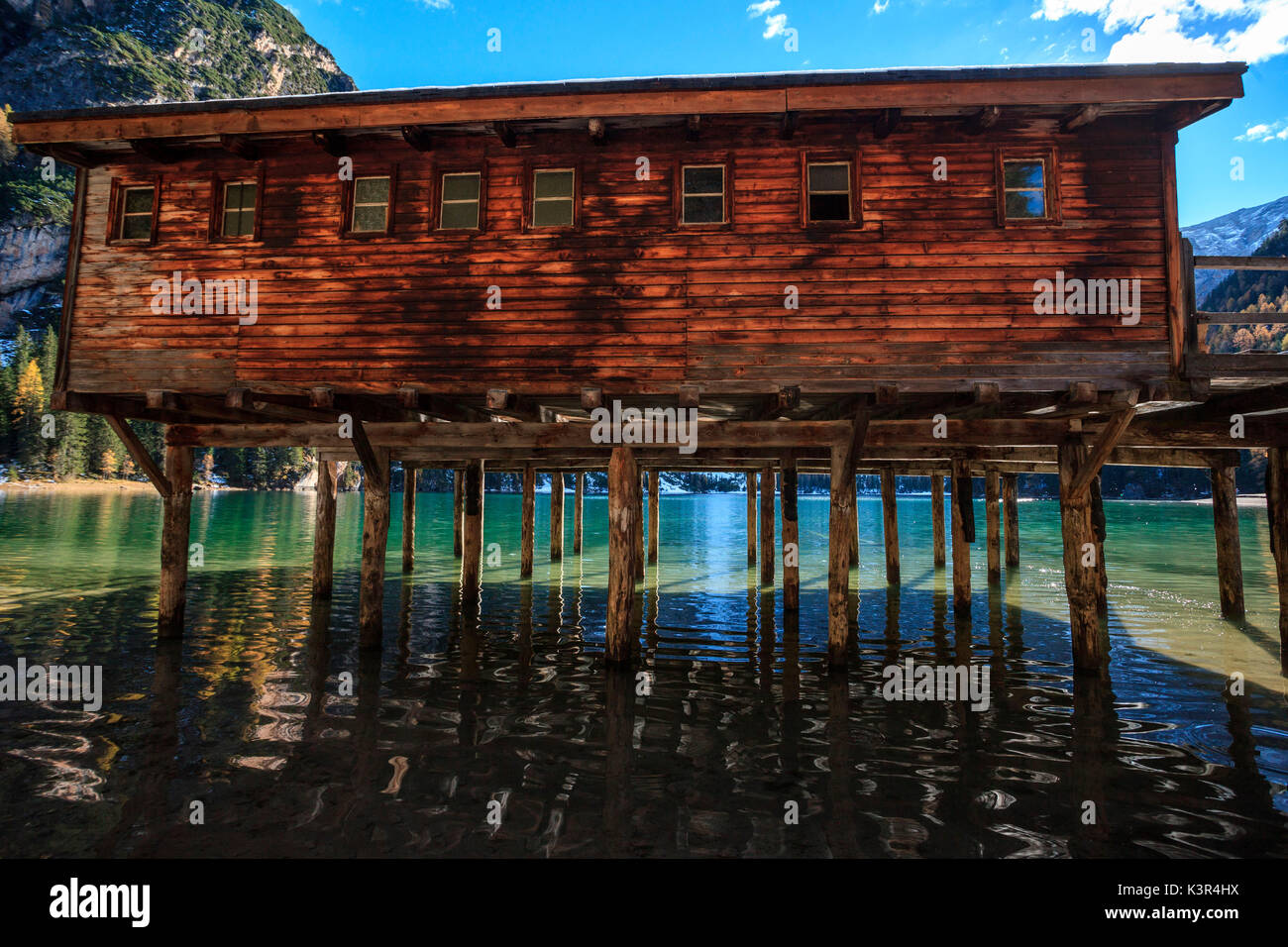 Das Chalet auf der Pragser See, Sudtirol, Dolomiten, Fanes-Sennes-Prags, Italien Stockfoto