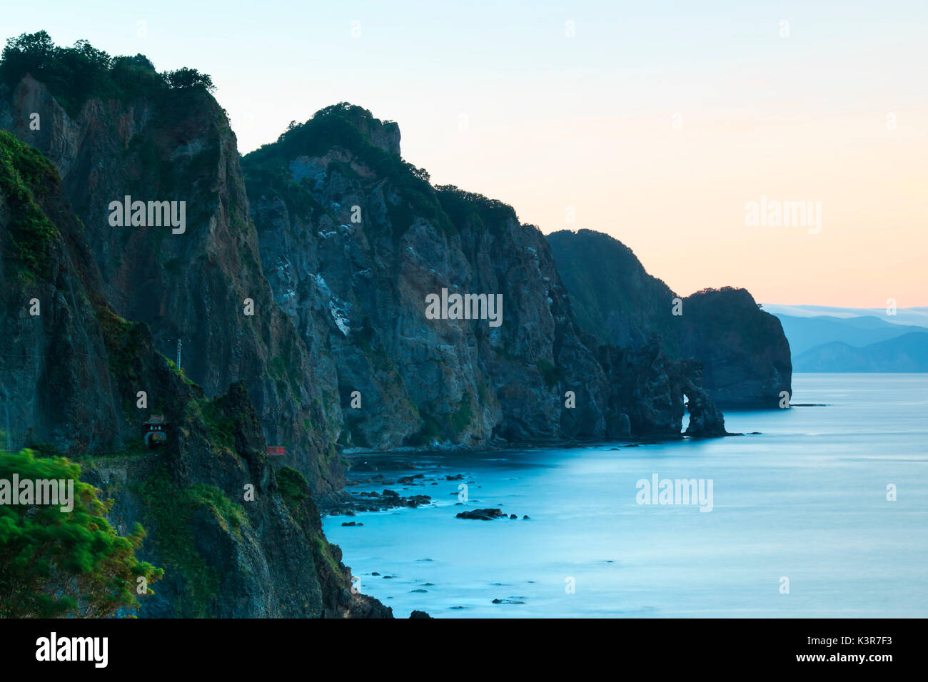 Sonnenuntergang über der Klippe von Otaru in Hokkaido, Japan Stockfoto