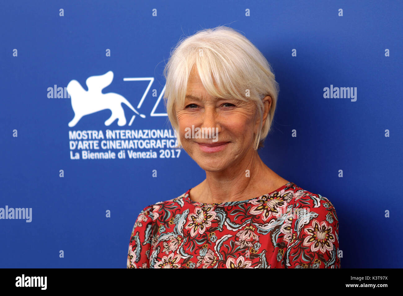 Venedig, Italien. 3 Sep, 2017. die Schauspielerin Helen Mirren an der fotoauftrag der Film "Freizeitaktivitäten", 74th International Film Festival Venedig Kredit Kredit: Ottavia Da Re/Sintesi/Alamy leben Nachrichten Stockfoto