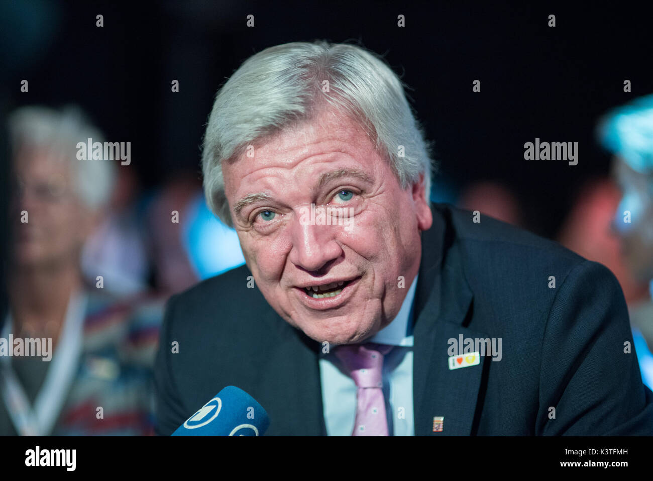 Berlin, Deutschland. 03 Sep, 2017. Volker Bouffier während, Aussicht, TV - Wahlen - Duell, Dr. Angela Merkel-CDU gegen Martin Schulz - SPD, DEU, 03.09.2017, Foto: Uwe Koch/fotobasis.de Quelle: Uwe Koch/Alamy leben Nachrichten Stockfoto