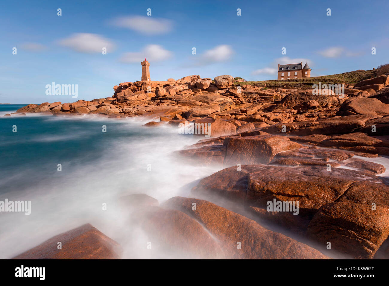 PHARE de Männer Ruz, Ploumanac'h, Lannion Arrondissement, Departement Côtes-d ' Armor, Bretagne - Bretagne, Frankreich Stockfoto