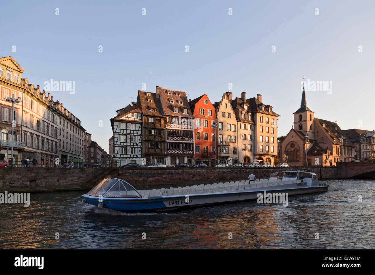 Straßburg, Elsass, Frankreich. Touristenboot Stockfoto