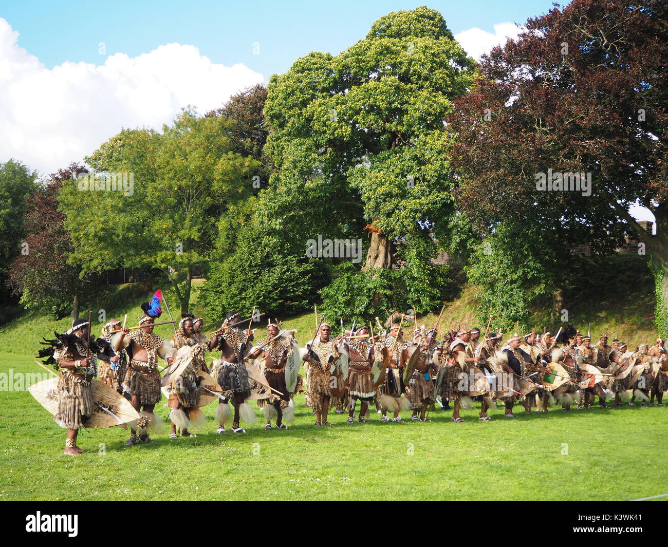 Zulu warrior zulus warriors zululand Fotos und Bildmaterial in hoher Auflösung Alamy