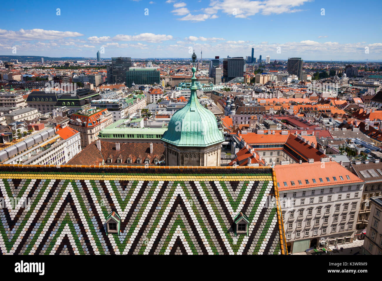 Österreich, Wien, Hauptstadt Stadtbild, Ziegeldach mit Muster der St. Stephen's Cathedral Stockfoto