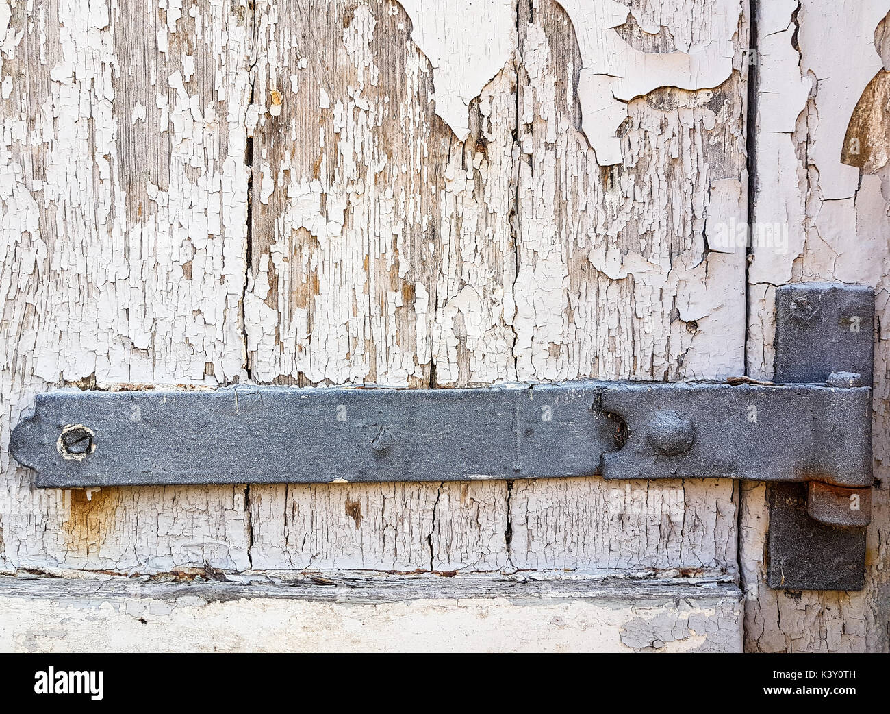 Detaillierte Bild eines alten Tor in Weiß gestrichen. Stockfoto