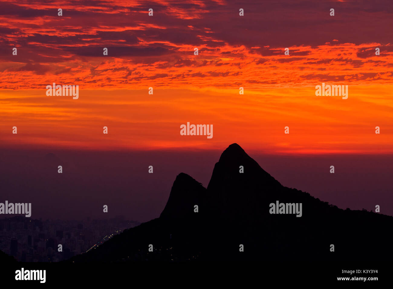 Zwei Brüder Hill bei Sonnenaufgang, Rio de Janeiro Stockfoto