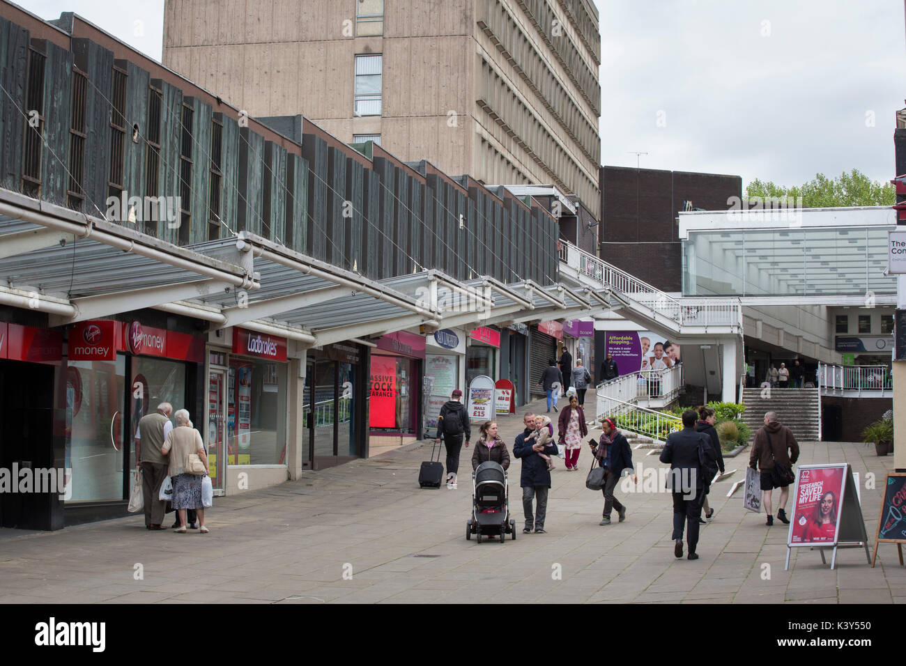 Die Fußgängerzone im Stadtzentrum von Coventry. Stockfoto