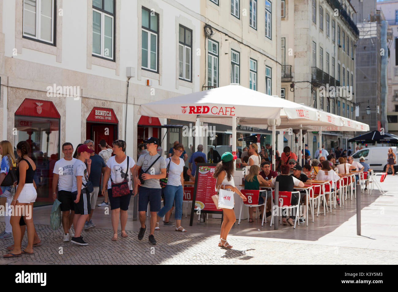 Die Red Cafe von Benfica offiziellen Store in Lissabon, die Hauptstadt und die größte Stadt von Portugal in der Alfama an der Atlantikküste Stockfoto