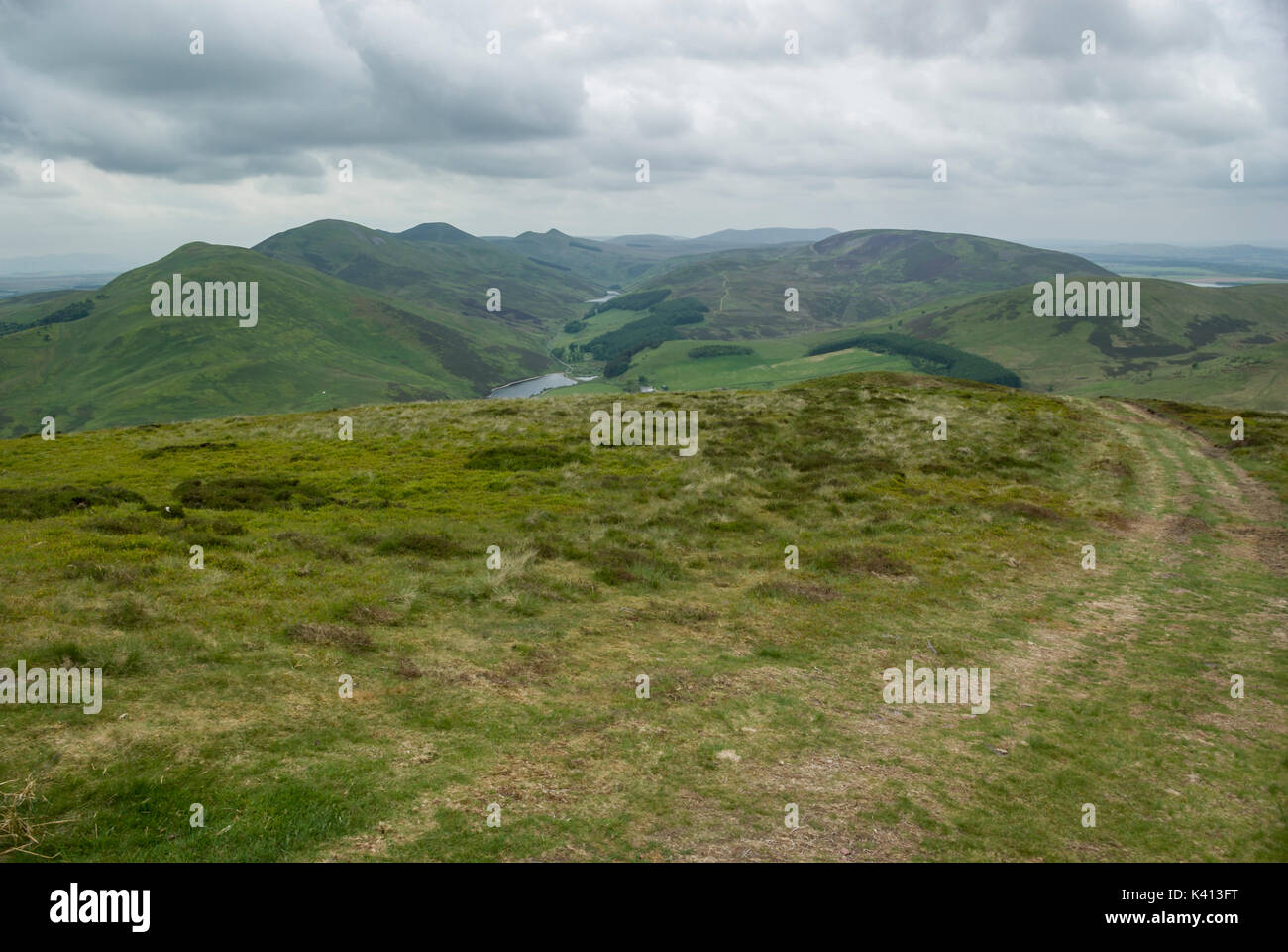 Castlelaw Hill, Turnhouse Hill, Carnethy Hill und Verbrühen Gesetz von allermuir Hill, Pentland Hills, in der Pentland Hills Region Stockfoto