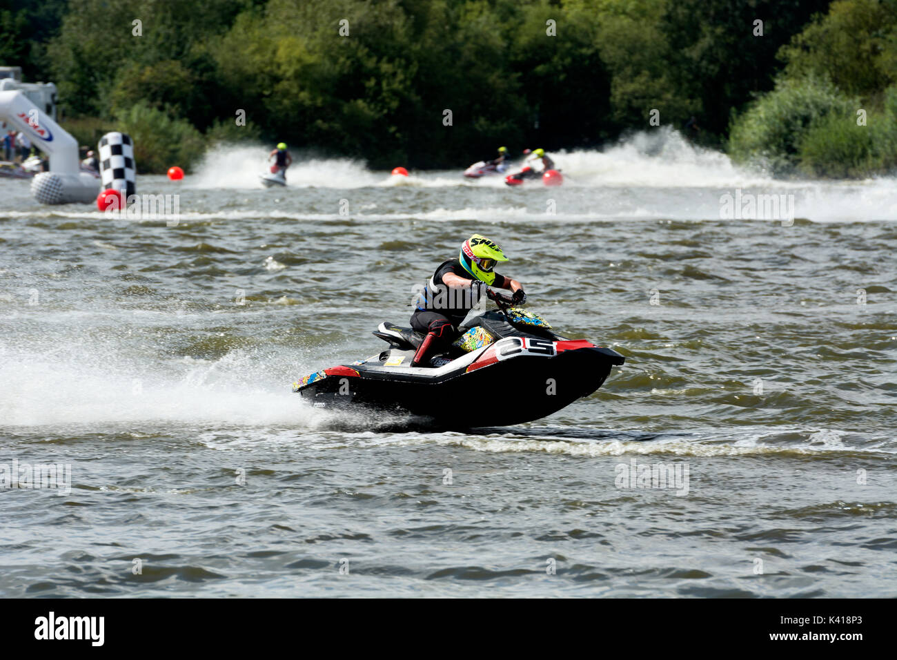 Jet ski Racing bei Kingsbury Wasserpark, Warwickshire, Großbritannien Stockfoto