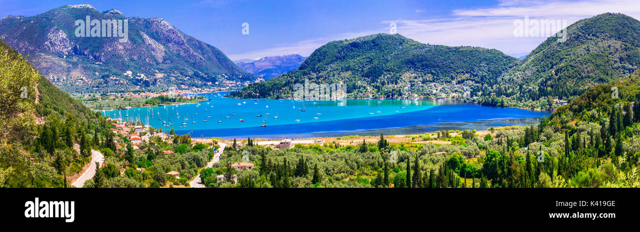 Panoramablick auf die Bucht von Nydri, Lefkada Insel. Griechenland. Stockfoto