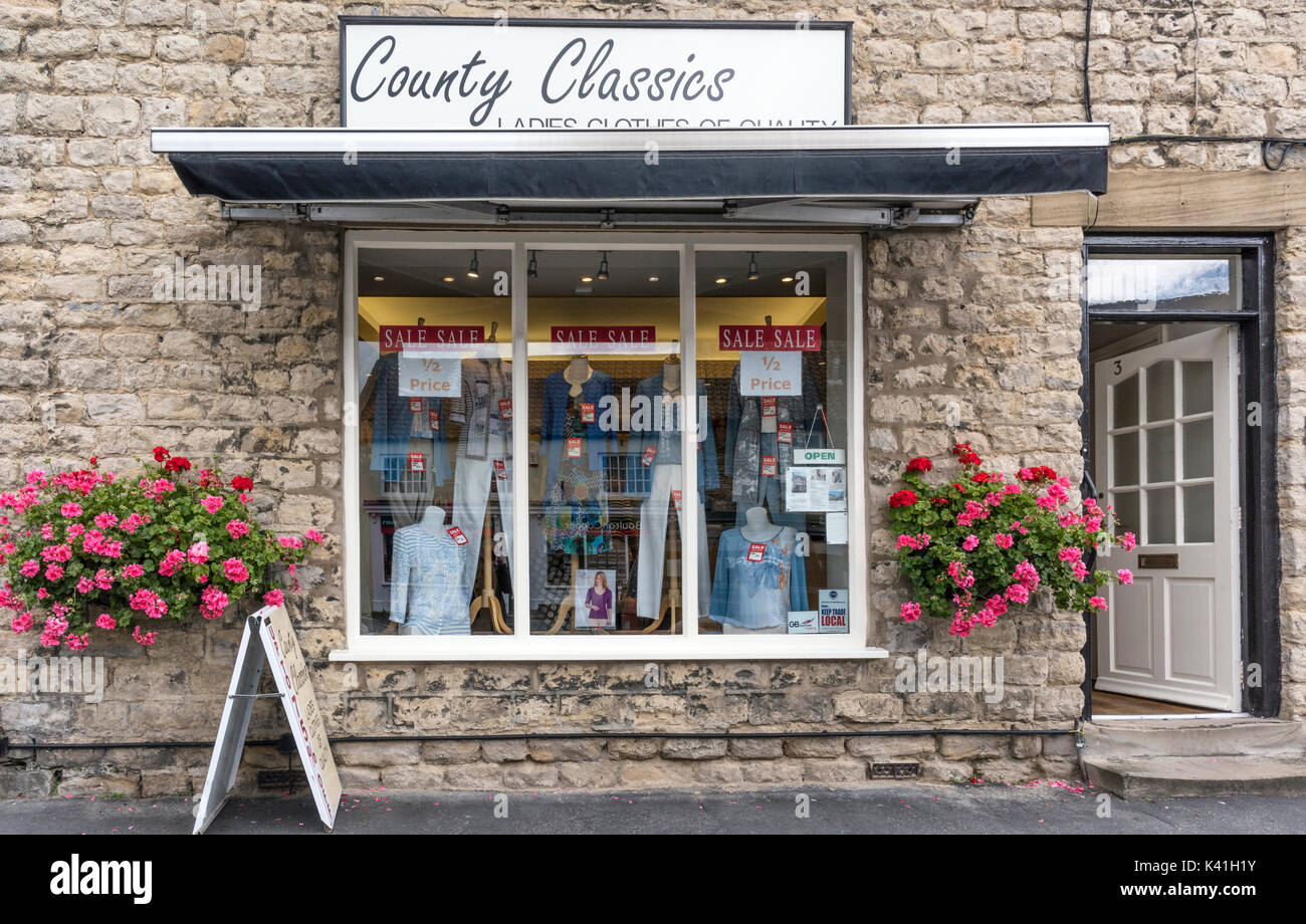 Land Klassiker Damen shop in Helmsley Stockfoto