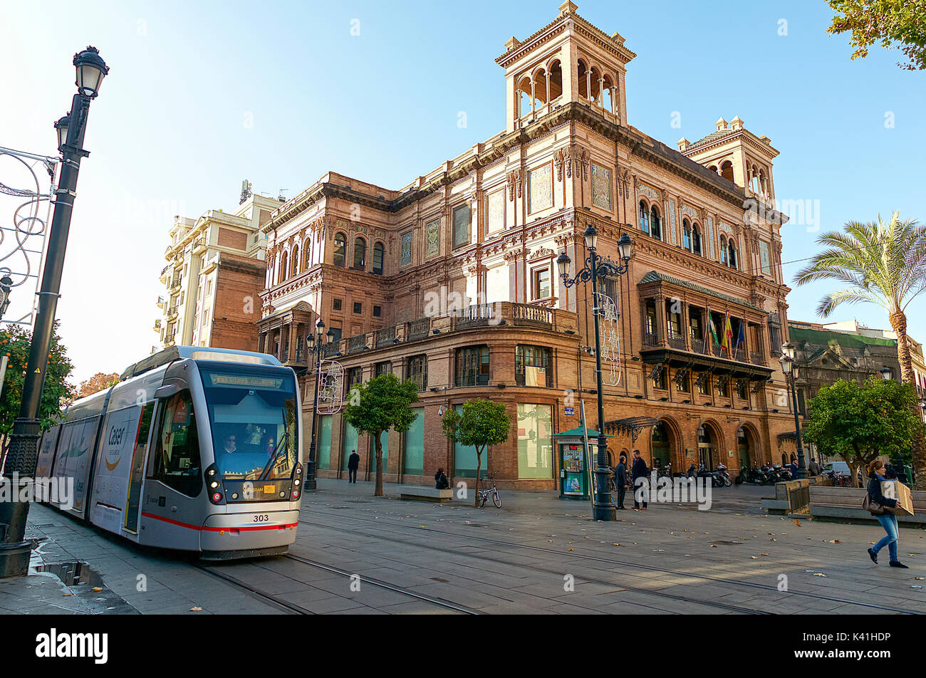 Straßenbahn in Sevilla, Spanien Stockfoto