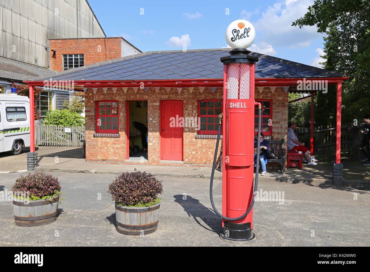 Shell Tankstelle Pagode, Brooklands Museum, Weybridge, Surrey, England, Großbritannien, USA, UK, Europa Stockfoto
