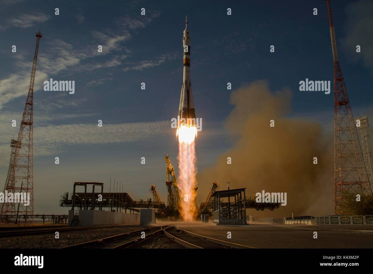Die Sojus TMA-06 M Raumschiff startet vom Kosmodrom Baikonur aus auf die Expedition 33/34 Mission der NASA die Internationale Raumstation Oktober 23, 2012 beginnen in Baikonur, Kasachstan. (Foto von Bill Ingalls über Planetpix) Stockfoto