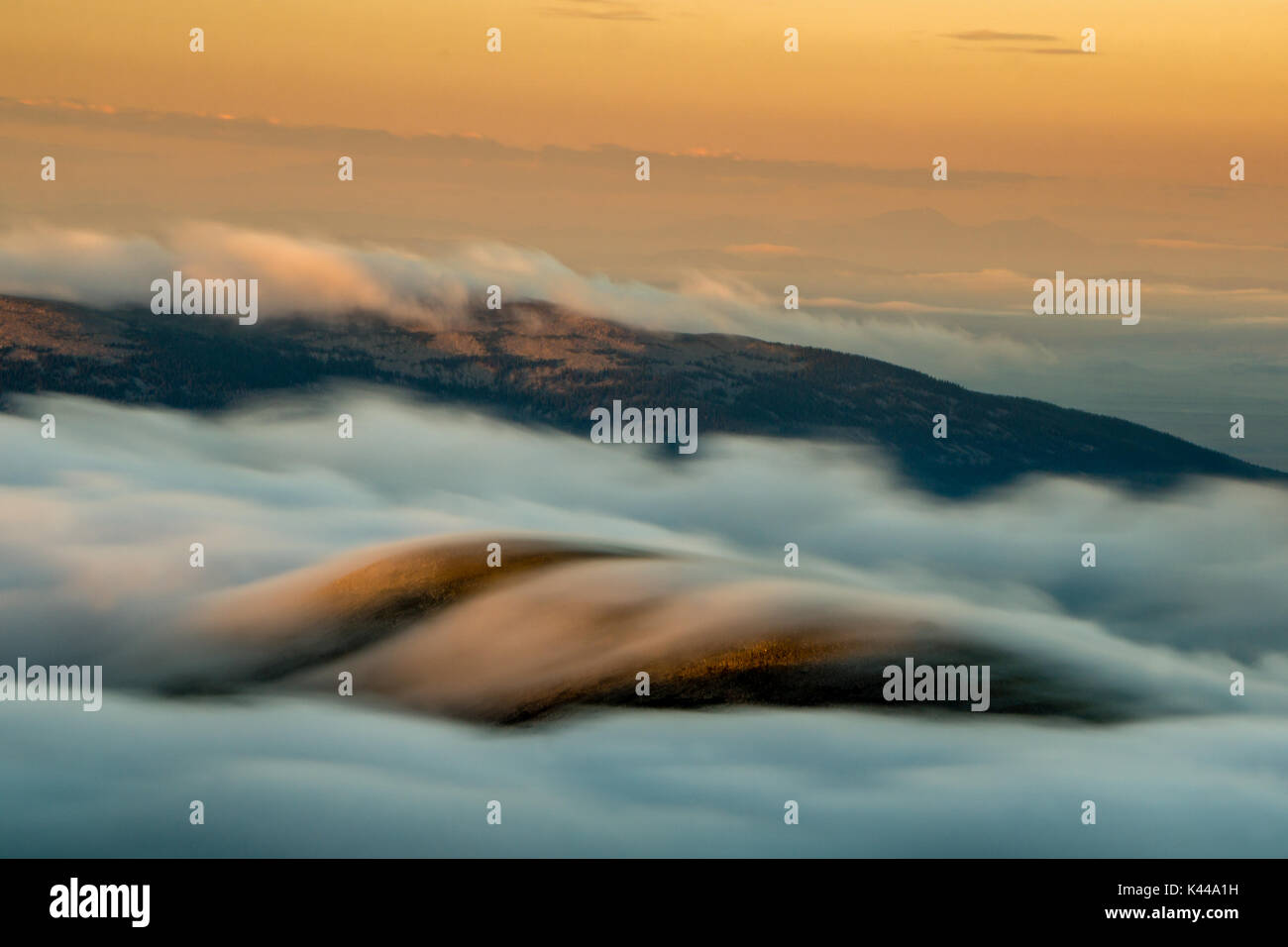 Von oben der Nebel auf dem Mount Evans, Idaho Springs, Colorado. Stockfoto