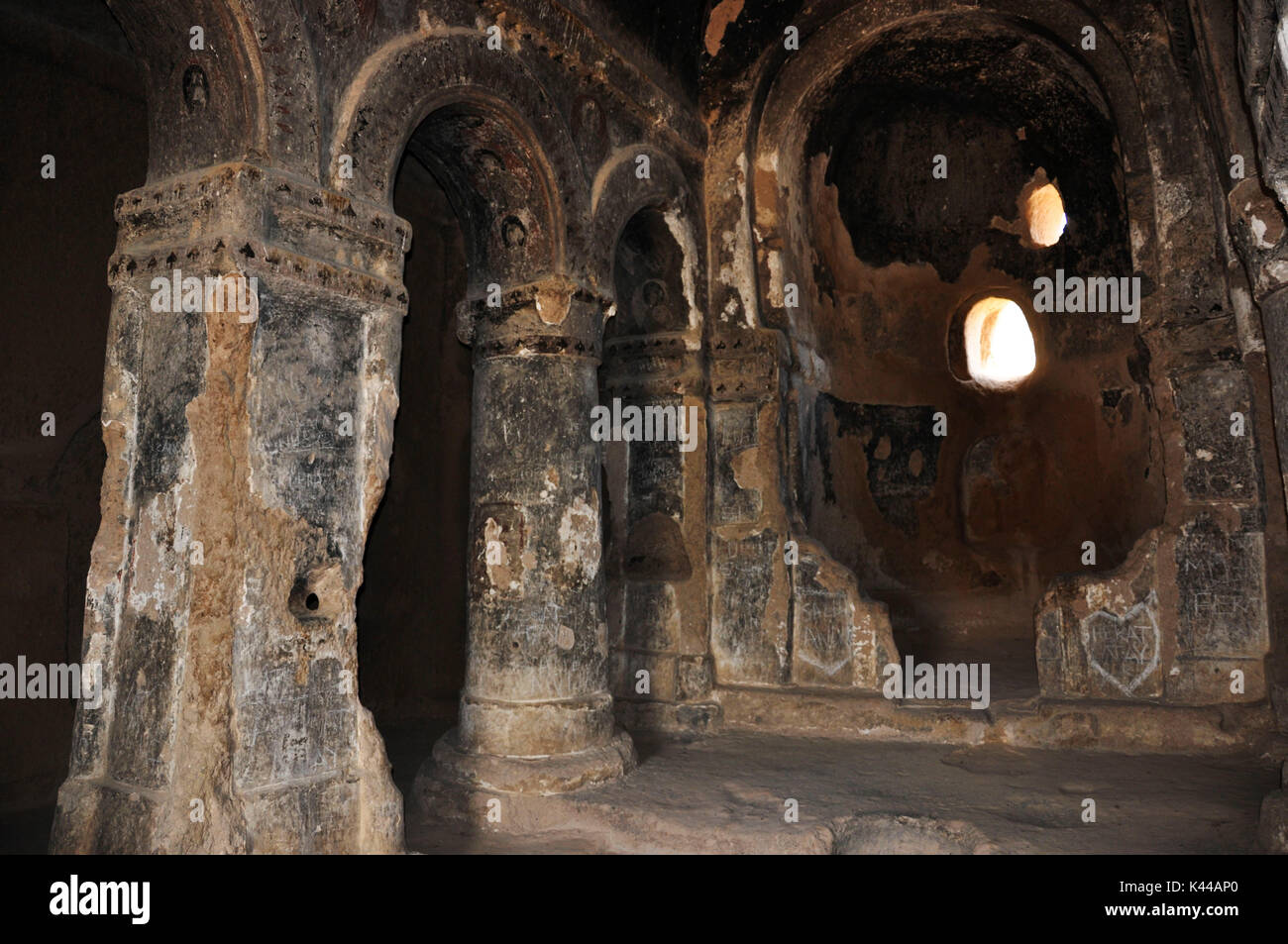 In der Türkei, Kapadokia, können Sie sehen, wo religiöse Riten Täglich unter der Aufsicht eines Predigers geübt wurden. Dieser Ort ist das Freilichtmuseum in Göreme, wo Sie einige der Kirchen der Zeit besuchen können. Stockfoto