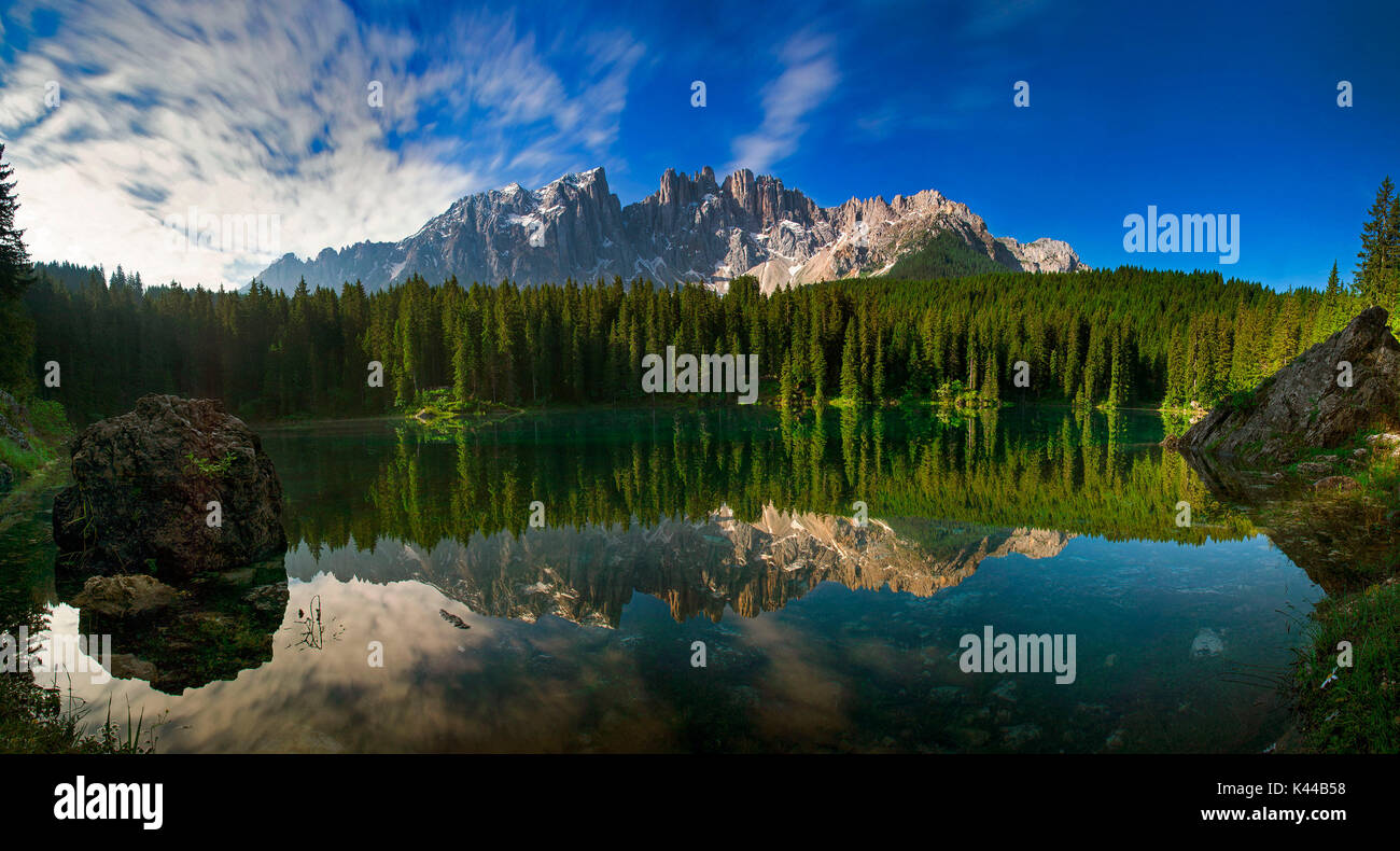 Europa, Italien, Dolomiten, Südtirol, Latemar. Carezza See Stockfoto