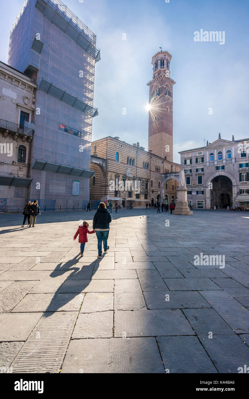 Verona, Veneto, Italien. Piazza dei Signori Stockfoto