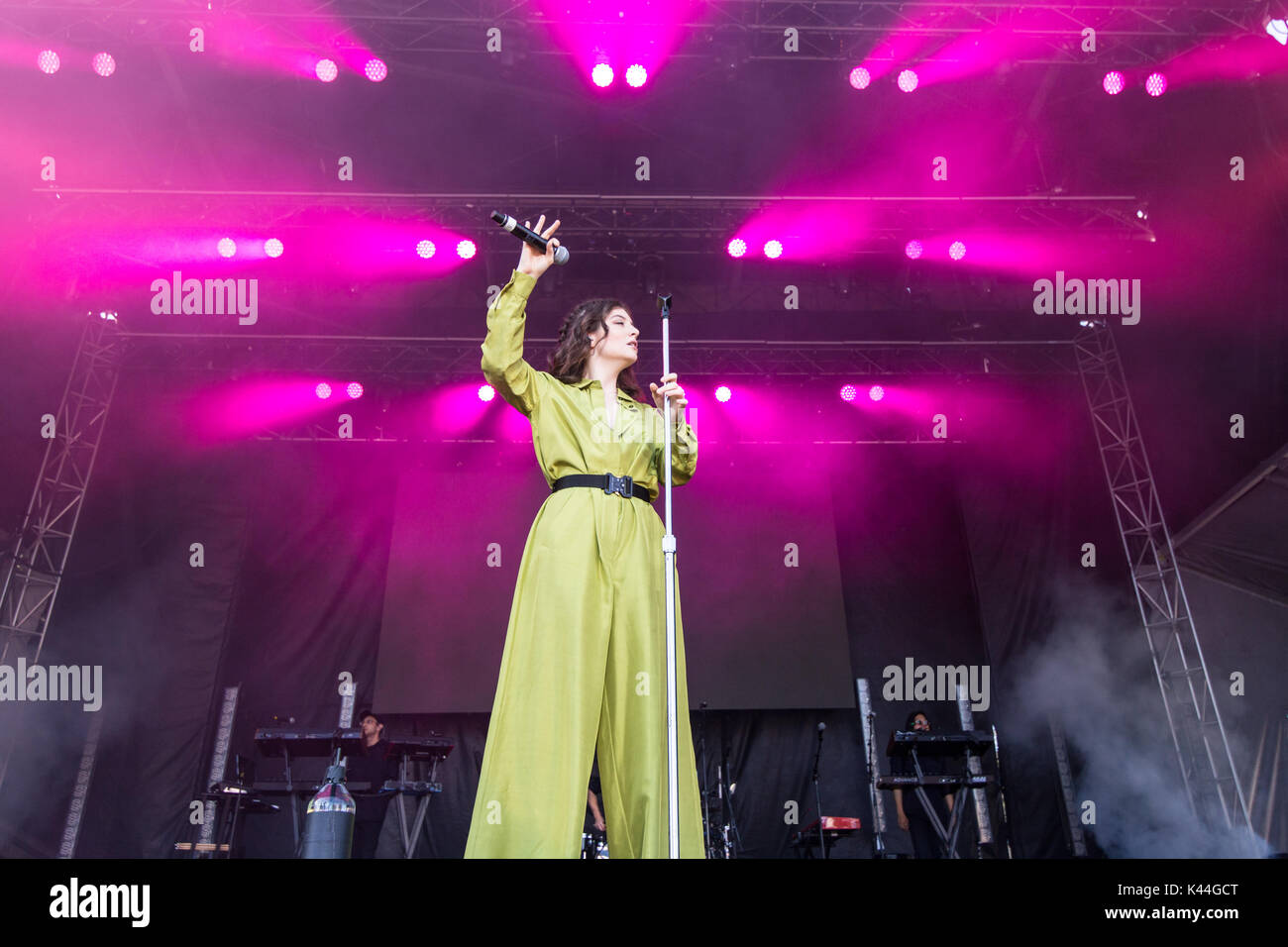 Vancouver, Kanada. 03 Sep, 2017. Vancouver, Kanada. 3. Sep 2017. Neuseeland Singer-Songwriter Lorde durchführen am iHeartRadio Beach Ball an der PNE Amphitheater in Vancouver, BC, Kanada. Credit: Jamie Taylor/Alamy Leben Nachrichten. Stockfoto